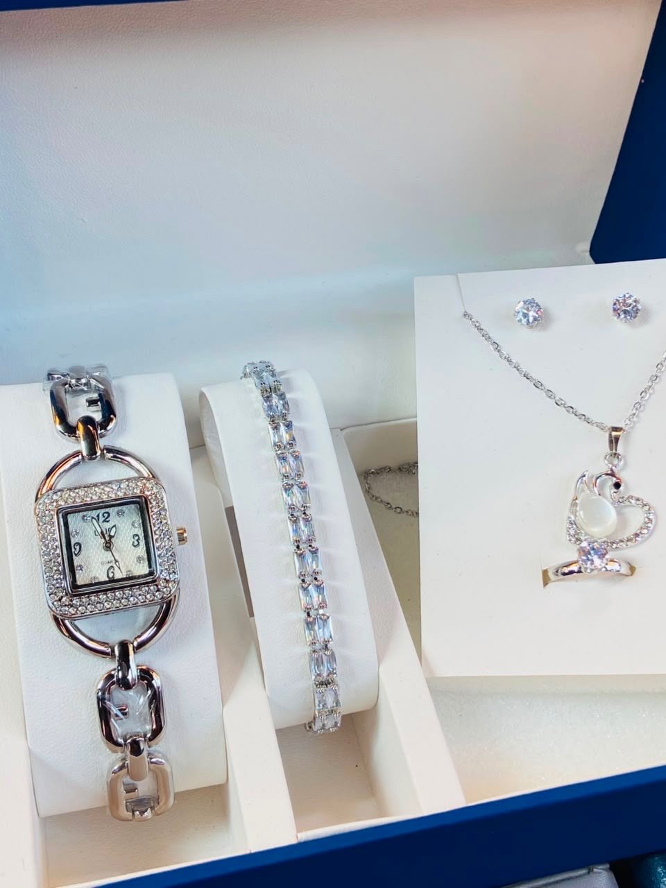Elegant Jewelry Set