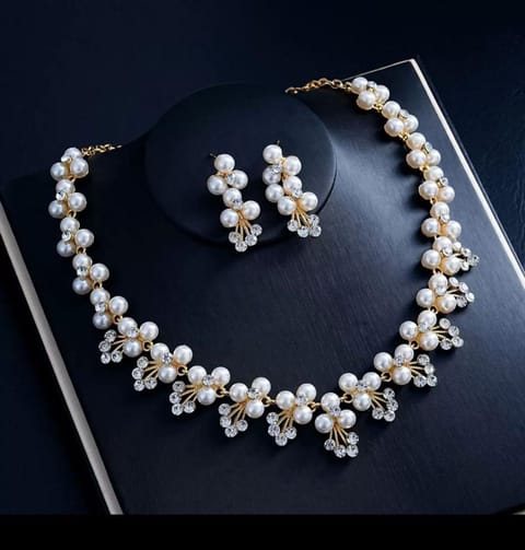 Necklace and Earrings Set